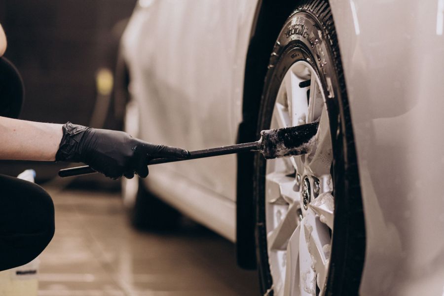 car-wheel-detailing